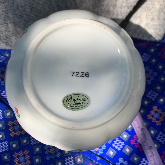 Andrea by Sedak Made in Japan 7226 Floral porcelain pitcher - Picture 3 of 3